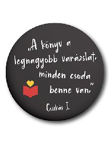 Happily kitűző - fekete, idézet