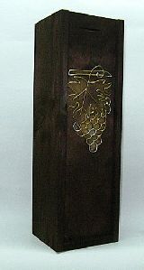 Sötétbarna színű, új fából készült szimpla borosüveg tartó doboz, szőlőfürt mintával - közepes szemű